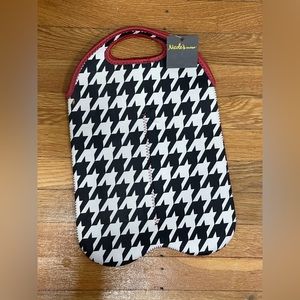 NWT Travel Wine Holder (holds 2 bottles)